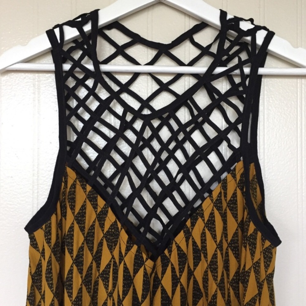 Manaola dress size small